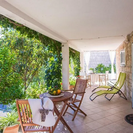 Apartment Diha *